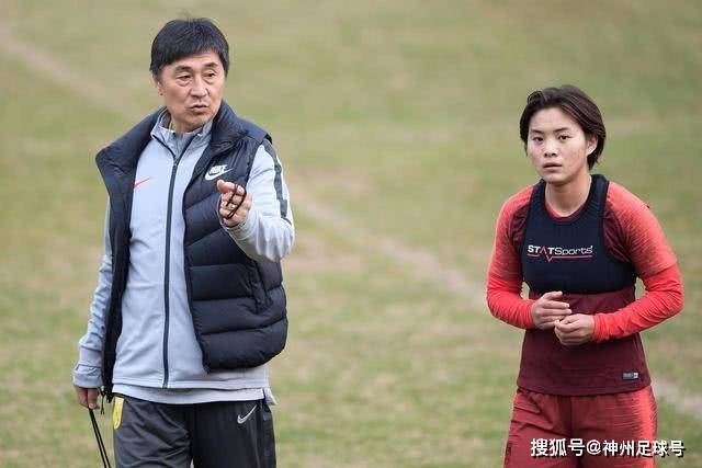梅西：了解西班牙 他们有巴萨的球员 那是我一直热爱关注的俱乐部